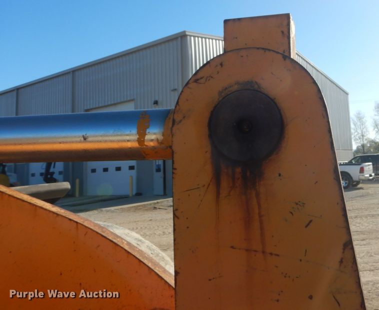 image for item DH5215 2001 Hyundai HL750XTD  wheel loader