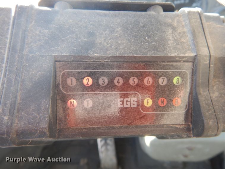 image for item DH5215 2001 Hyundai HL750XTD  wheel loader