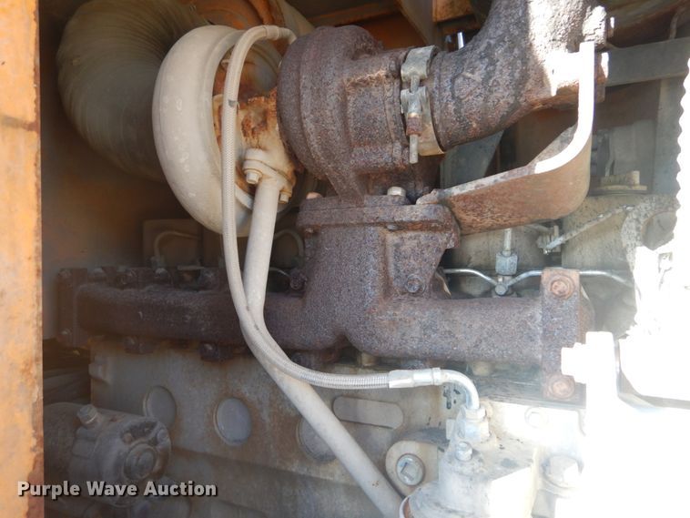 image for item DH5215 2001 Hyundai HL750XTD  wheel loader