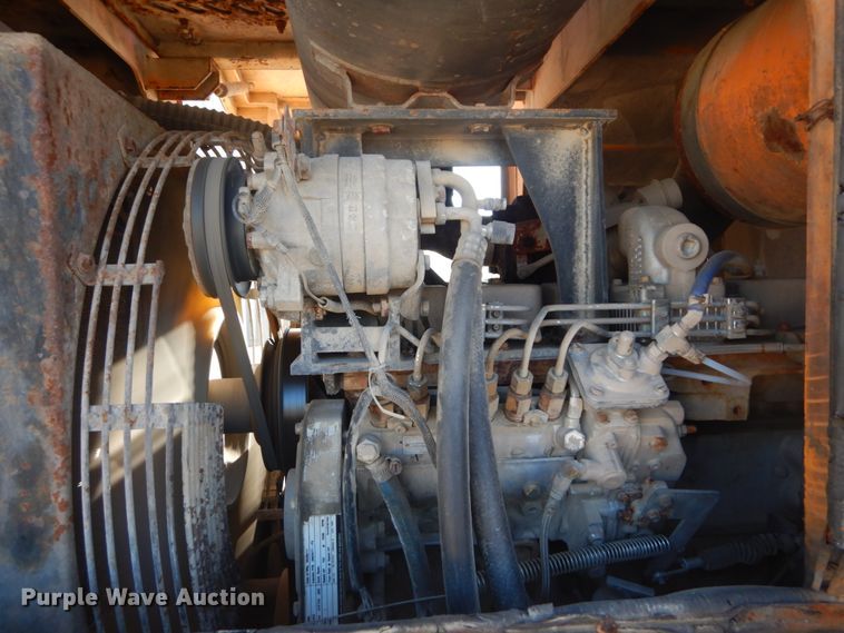 image for item DH5215 2001 Hyundai HL750XTD  wheel loader