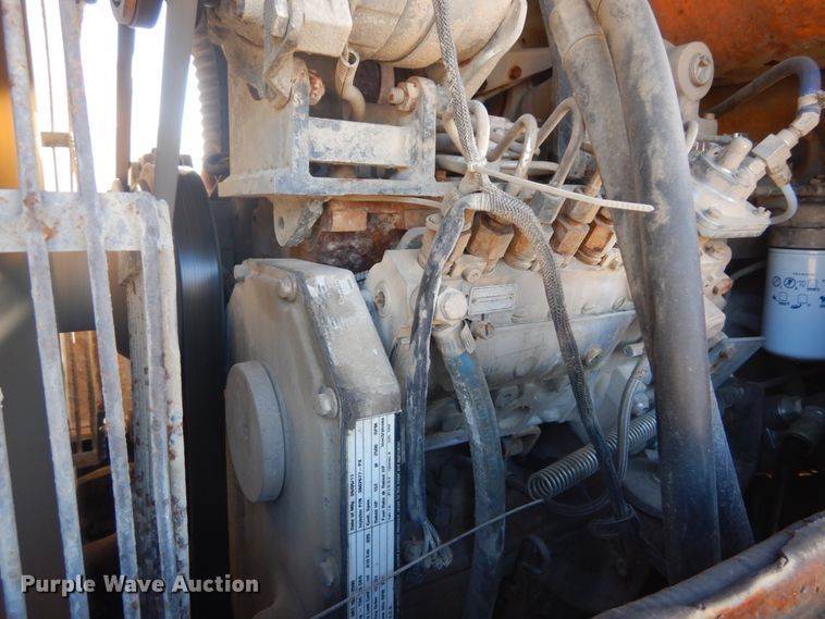 image for item DH5215 2001 Hyundai HL750XTD  wheel loader