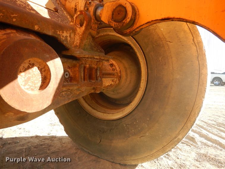 image for item DH5215 2001 Hyundai HL750XTD  wheel loader