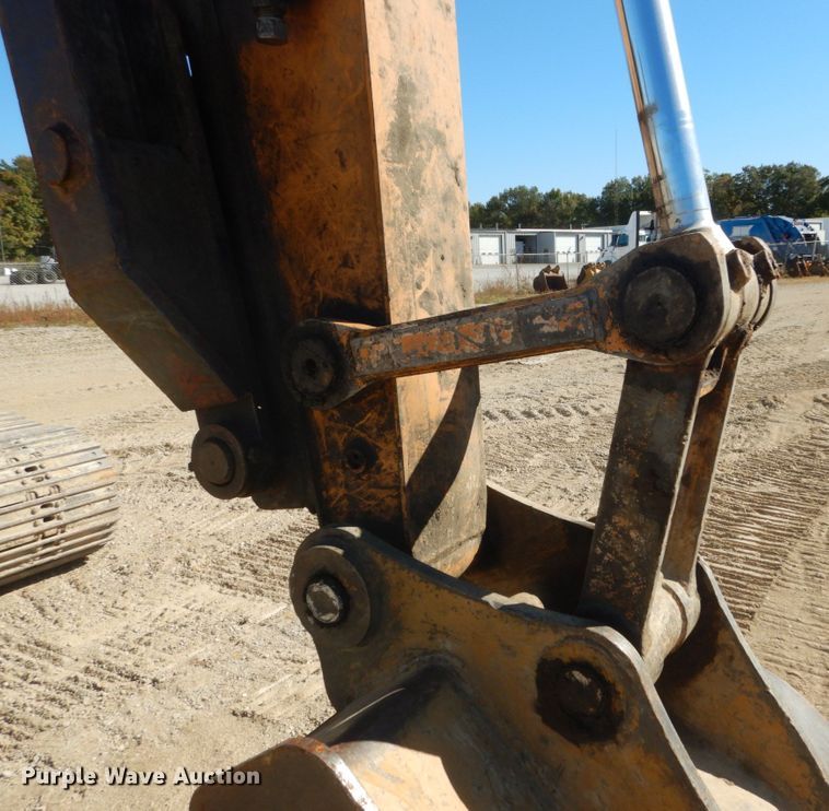 image for item DH5216 2004 Case CX135SR  excavator