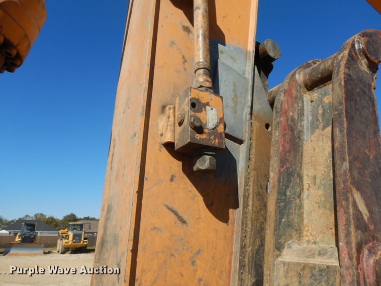 image for item DH5216 2004 Case CX135SR  excavator