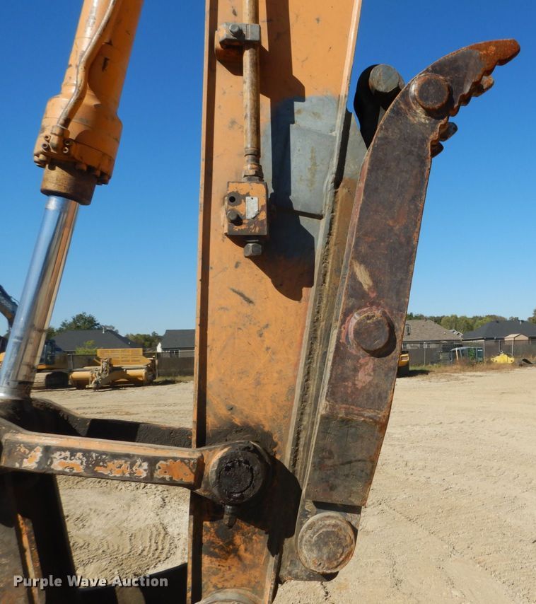 image for item DH5216 2004 Case CX135SR  excavator