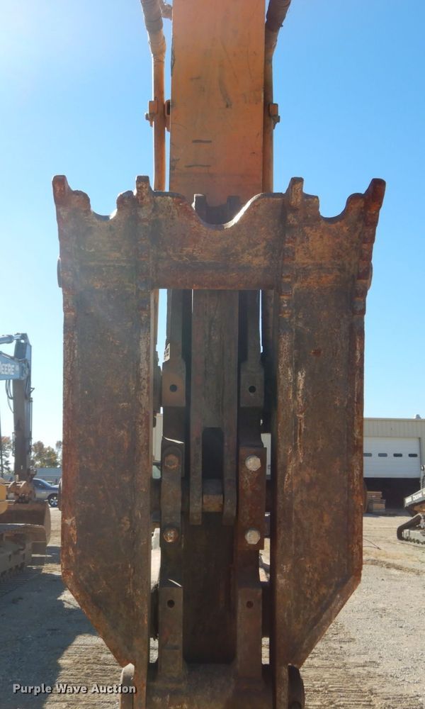 image for item DH5216 2004 Case CX135SR  excavator