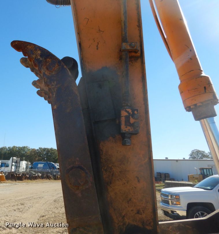 image for item DH5216 2004 Case CX135SR  excavator