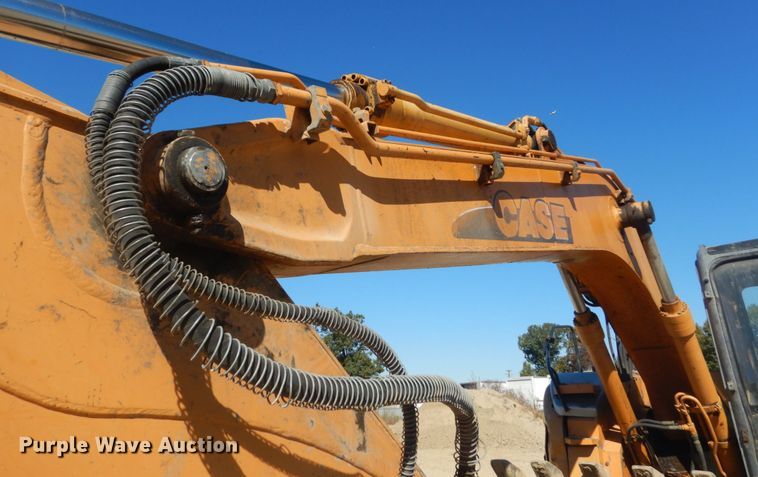 image for item DH5216 2004 Case CX135SR  excavator