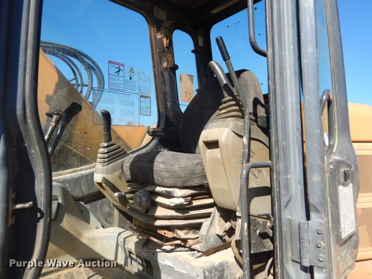 image for item DH5216 2004 Case CX135SR  excavator