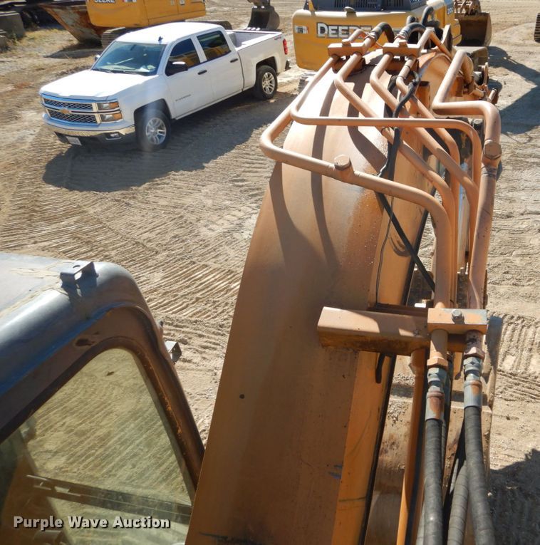 image for item DH5216 2004 Case CX135SR  excavator