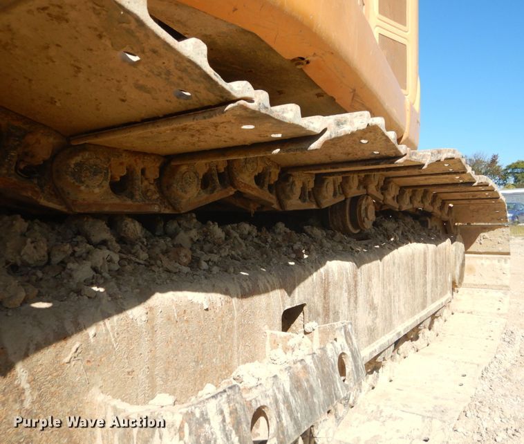 image for item DH5216 2004 Case CX135SR  excavator