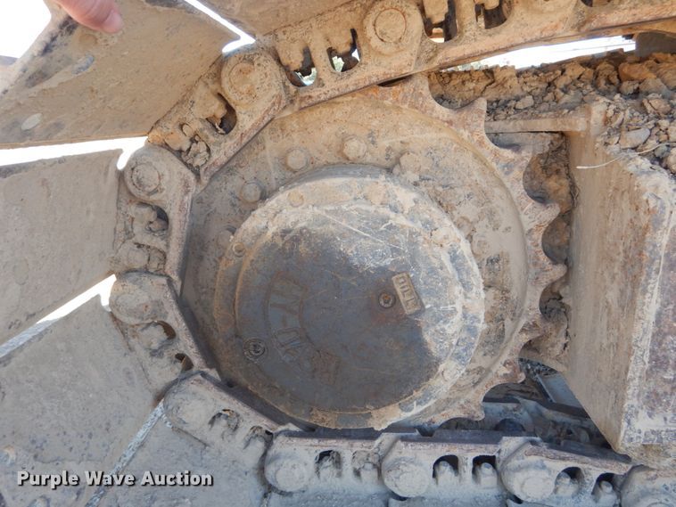 image for item DH5216 2004 Case CX135SR  excavator