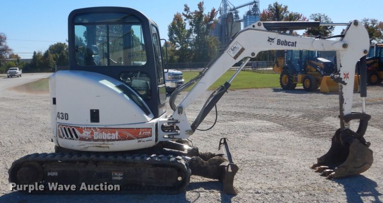 image for item DH5217 2006 Bobcat 430  mini excavator
