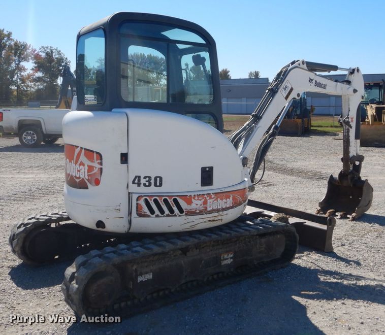 image for item DH5217 2006 Bobcat 430  mini excavator