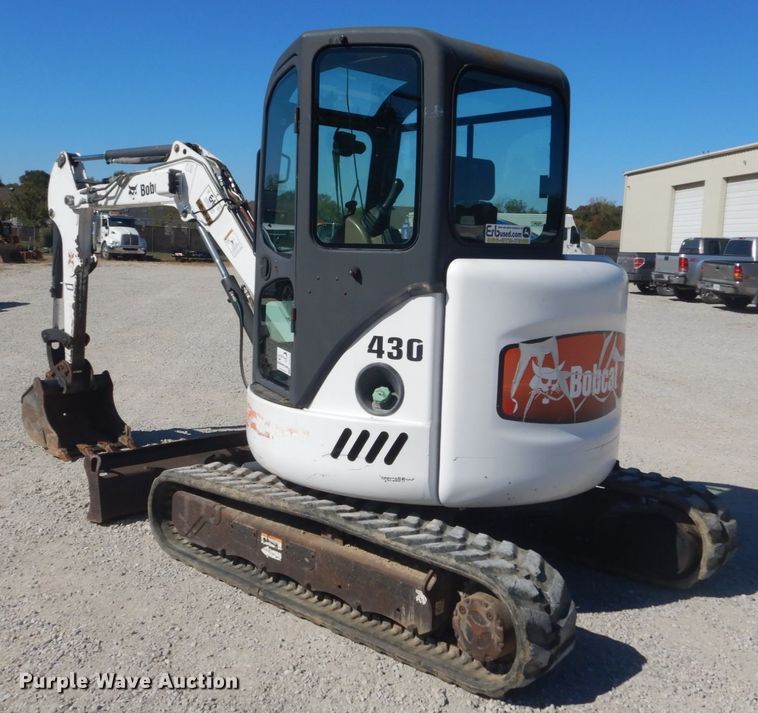 image for item DH5217 2006 Bobcat 430  mini excavator