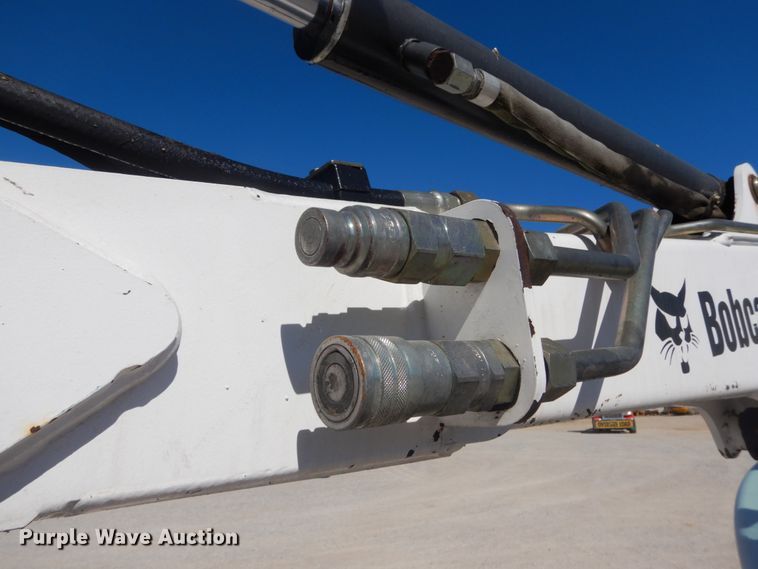 image for item DH5217 2006 Bobcat 430  mini excavator