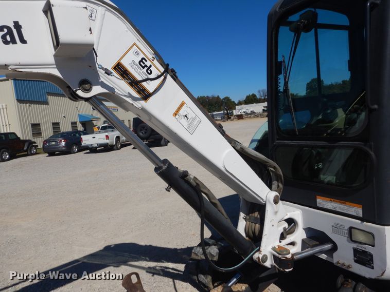 image for item DH5217 2006 Bobcat 430  mini excavator