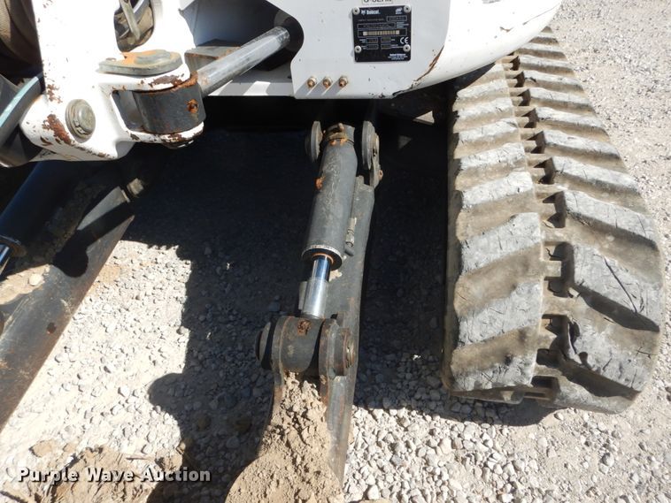 image for item DH5217 2006 Bobcat 430  mini excavator