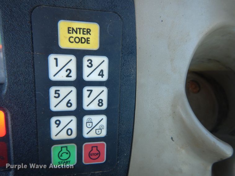 image for item DH5217 2006 Bobcat 430  mini excavator