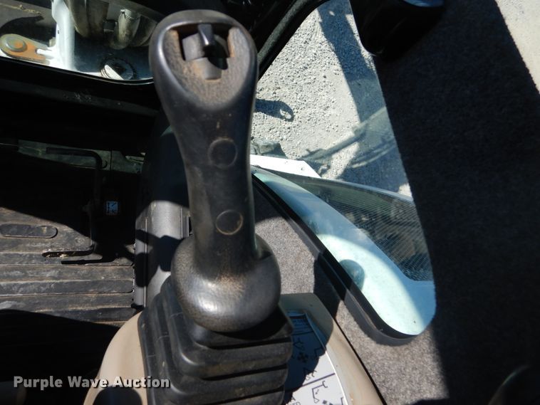 image for item DH5217 2006 Bobcat 430  mini excavator