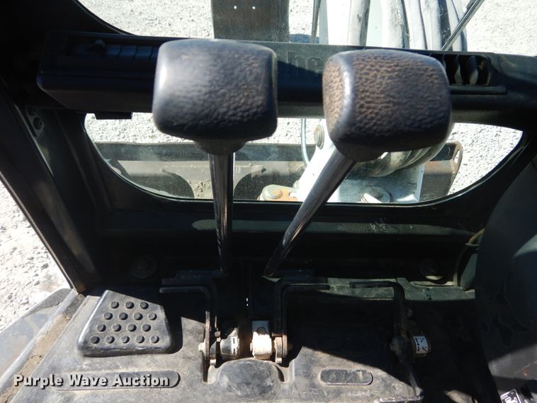 image for item DH5217 2006 Bobcat 430  mini excavator