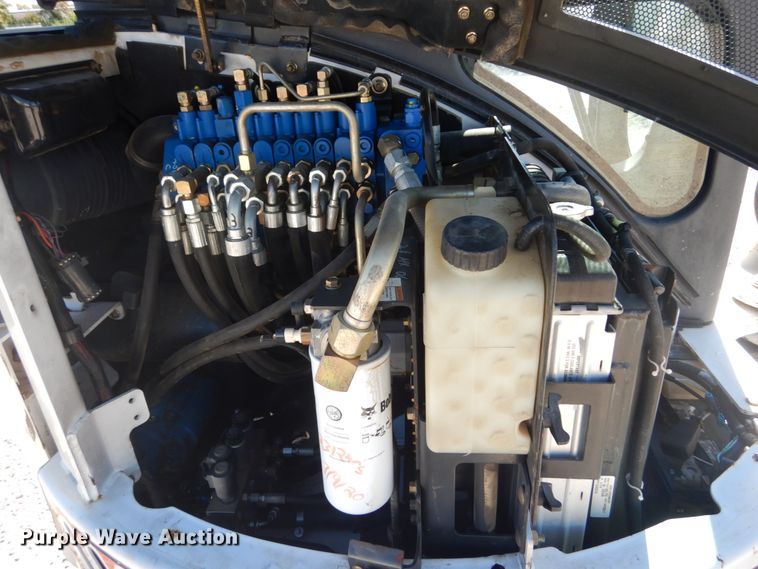 image for item DH5217 2006 Bobcat 430  mini excavator