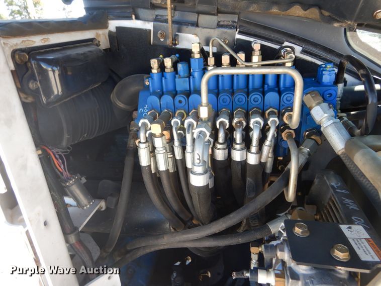 image for item DH5217 2006 Bobcat 430  mini excavator