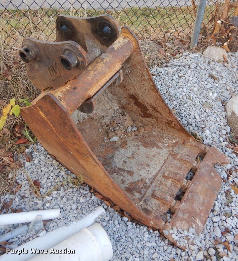 image for item DH5220 Bobcat 24"W excavator bucket