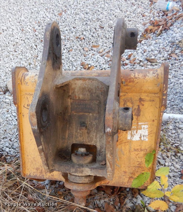 image for item DH5220 Bobcat 24"W excavator bucket