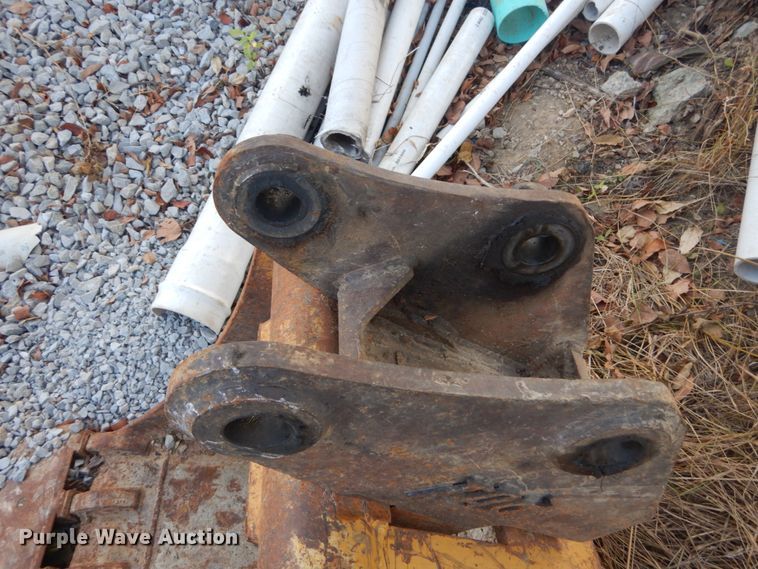 image for item DH5220 Bobcat 24"W excavator bucket