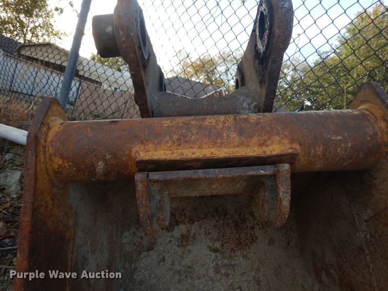 image for item DH5220 Bobcat 24"W excavator bucket