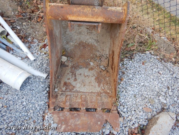 image for item DH5220 Bobcat 24"W excavator bucket
