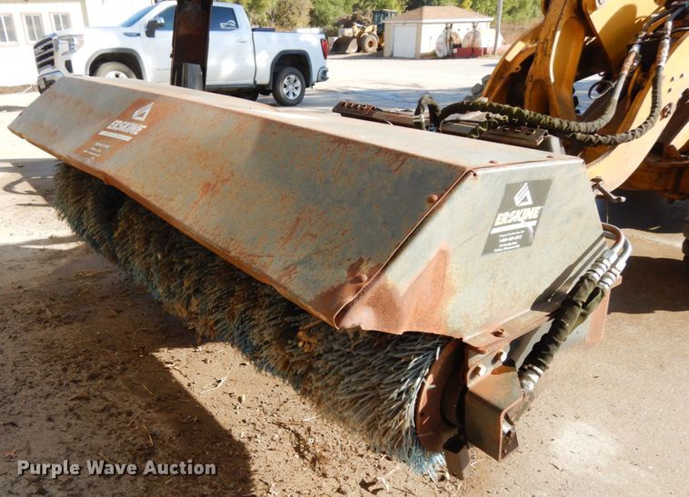 image for item DH6679 Erskine 7'W skid steer broom