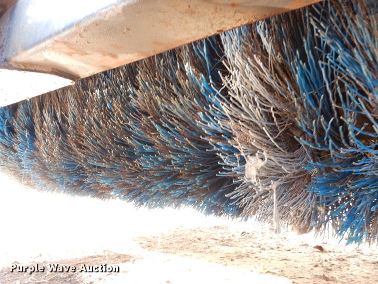 image for item DH6679 Erskine 7'W skid steer broom