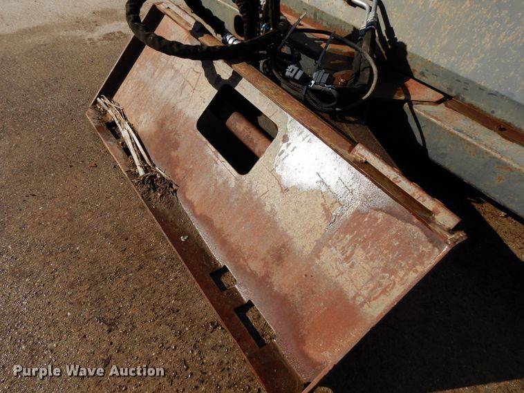 image for item DH6679 Erskine 7'W skid steer broom