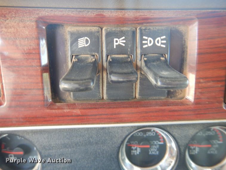 image for item DI0387 2007 Kenworth T800  dump truck