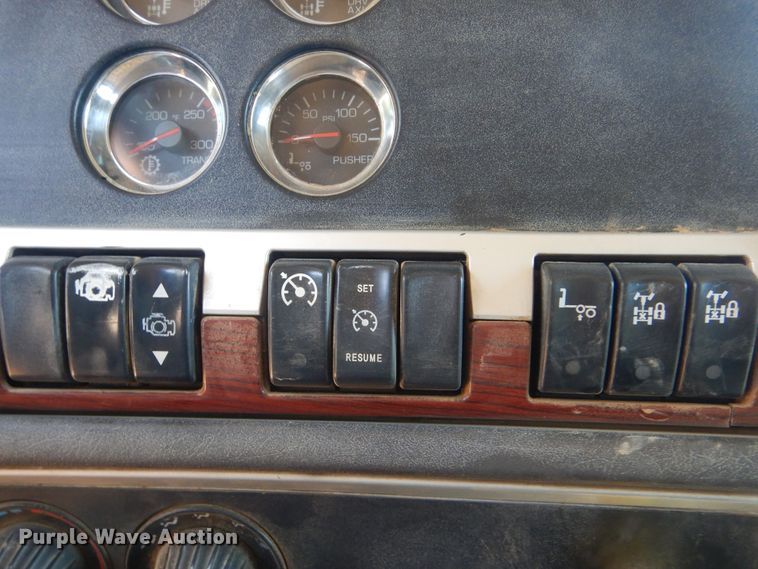 image for item DI0387 2007 Kenworth T800  dump truck