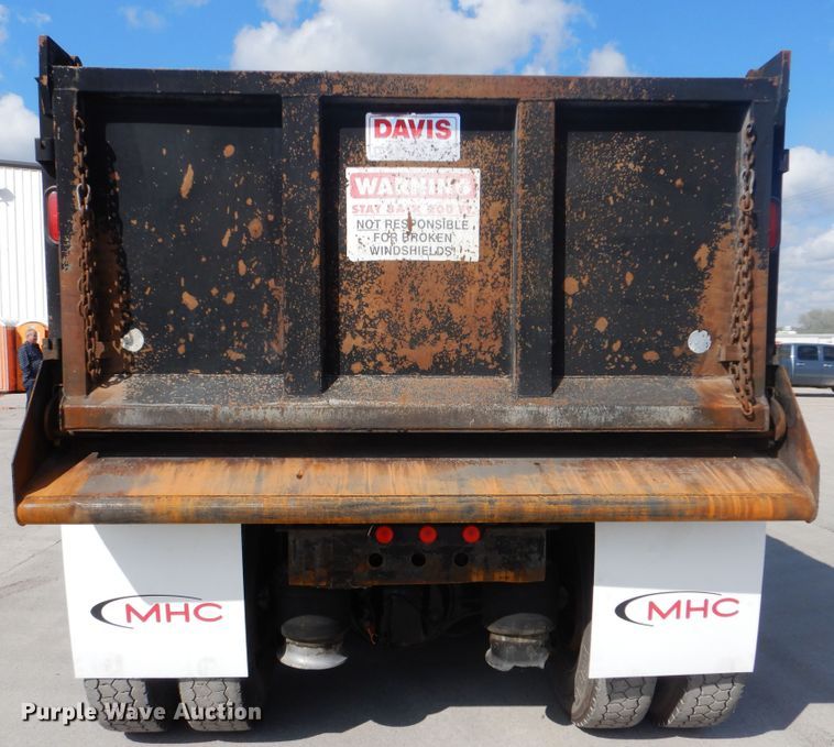 image for item DI0476 2007 Freightliner FLD  dump truck