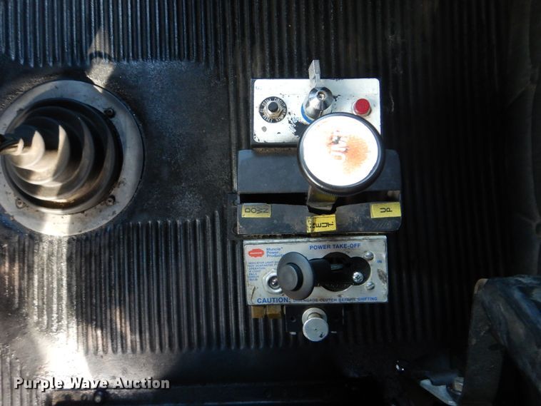 image for item DI0476 2007 Freightliner FLD  dump truck