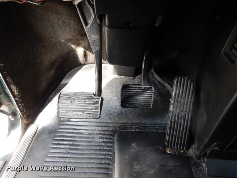 image for item DI0476 2007 Freightliner FLD  dump truck