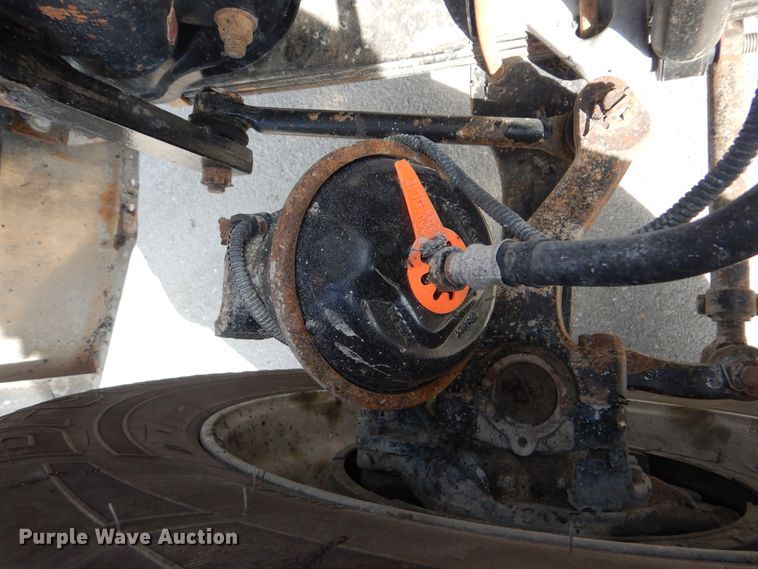 image for item DI0476 2007 Freightliner FLD  dump truck