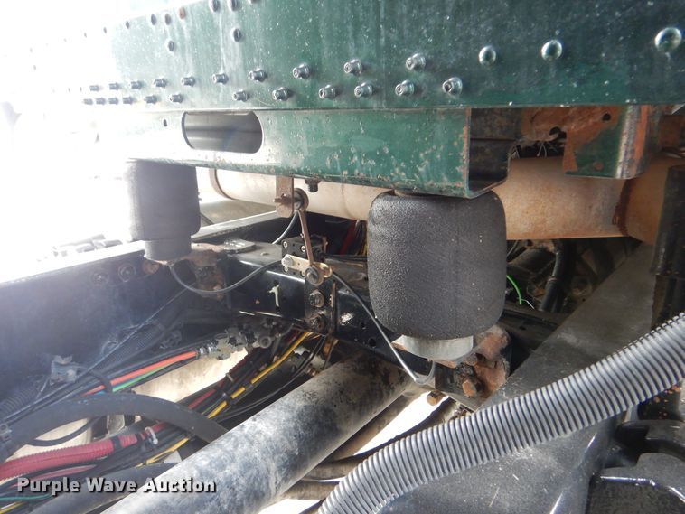 image for item DI0476 2007 Freightliner FLD  dump truck