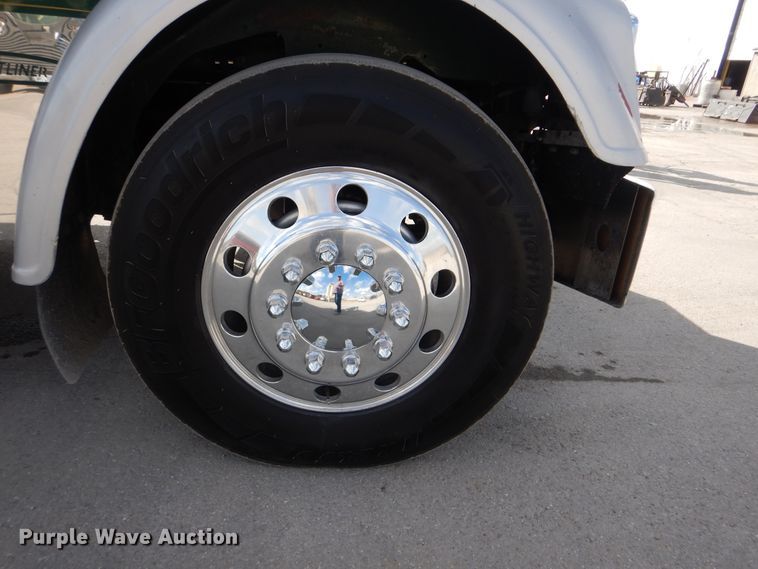 image for item DI0476 2007 Freightliner FLD  dump truck