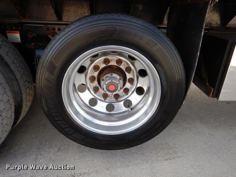 image for item DI0476 2007 Freightliner FLD  dump truck