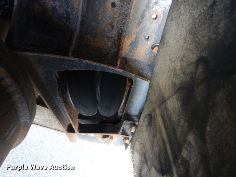 image for item DI0476 2007 Freightliner FLD  dump truck