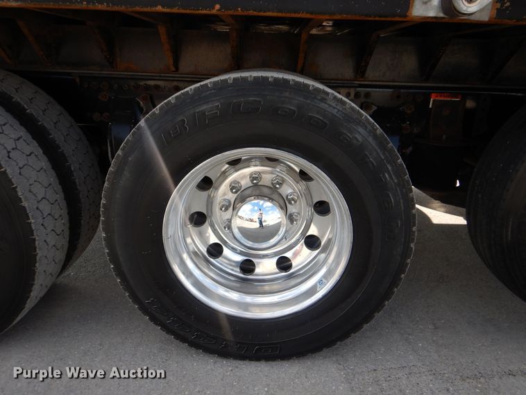 image for item DI0476 2007 Freightliner FLD  dump truck