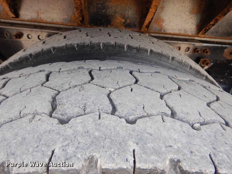 image for item DI0476 2007 Freightliner FLD  dump truck