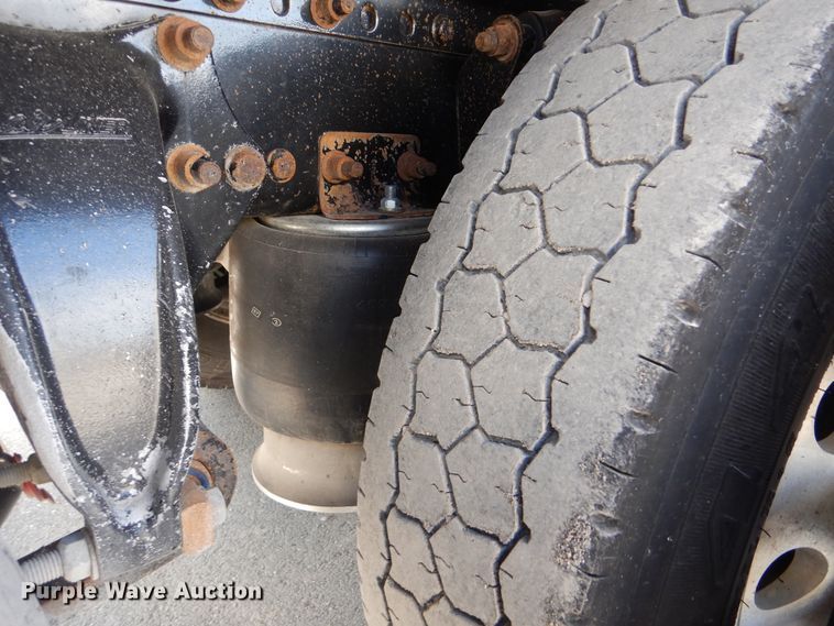 image for item DI0476 2007 Freightliner FLD  dump truck