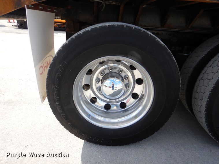 image for item DI0476 2007 Freightliner FLD  dump truck