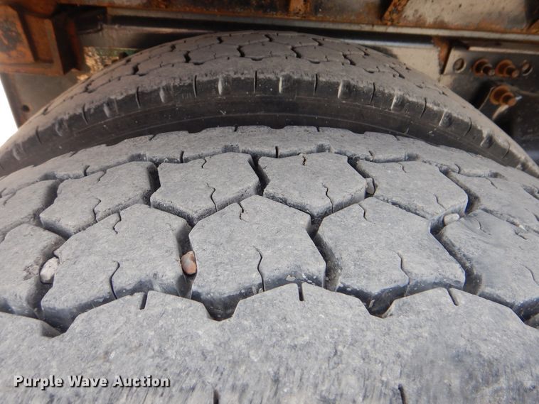 image for item DI0476 2007 Freightliner FLD  dump truck